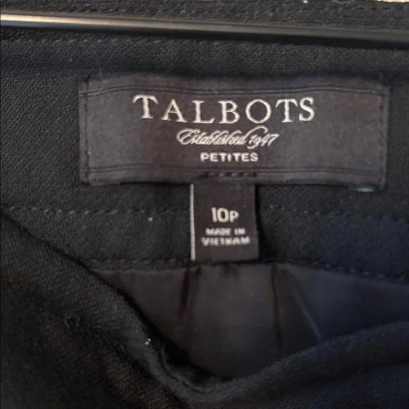 Talbots Classic Black Mini Skirt. 100% Wool, lined skirt size 10P - Picture 2 of 4